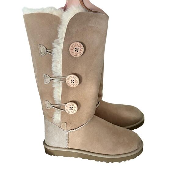 UGG Shearling Button Boots | Size 9 | Cozy Suede Winter Desert Festival Vibe - Picture 1 of 7